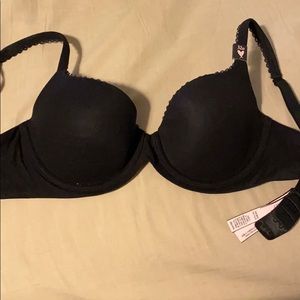 Victoria’s Secret Bra NEW